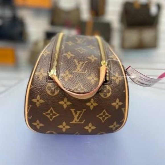 Louis Vuitton Toiletry King - Picture 4 of 8
